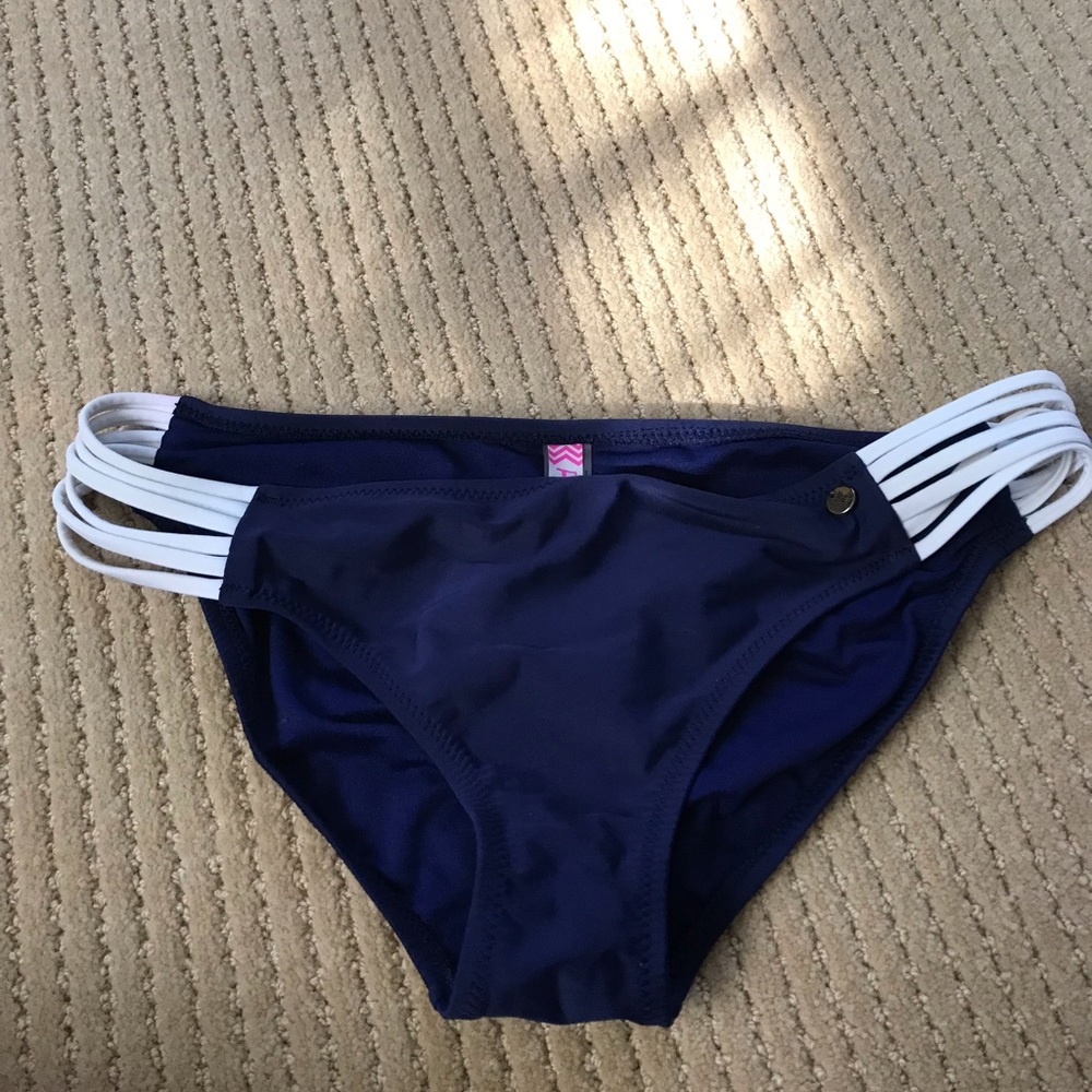 Bikini bottoms